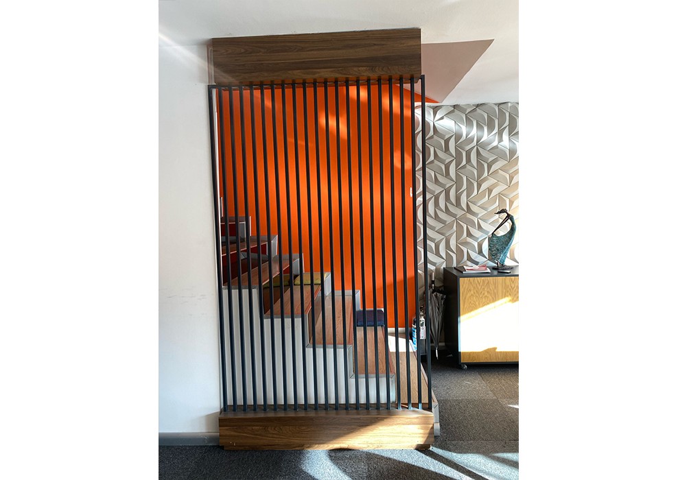 METAL DIVIDER PANEL