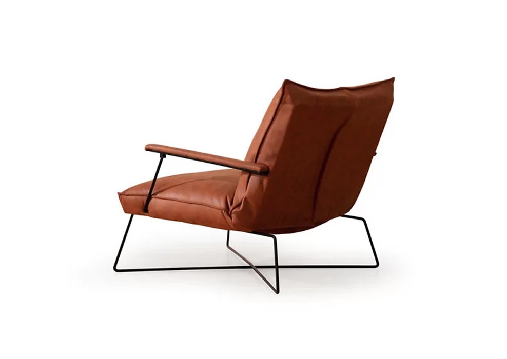 WOLKA ARMCHAIR